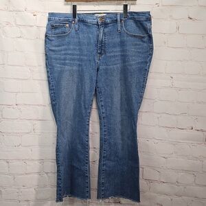 Madewell Mid Rise Kick Out Jean Non Distressed Womens‎ Size 33